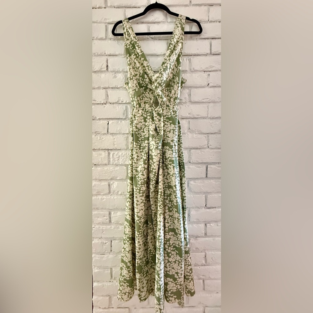 Green Floral Tie-Waist Maxi Dress